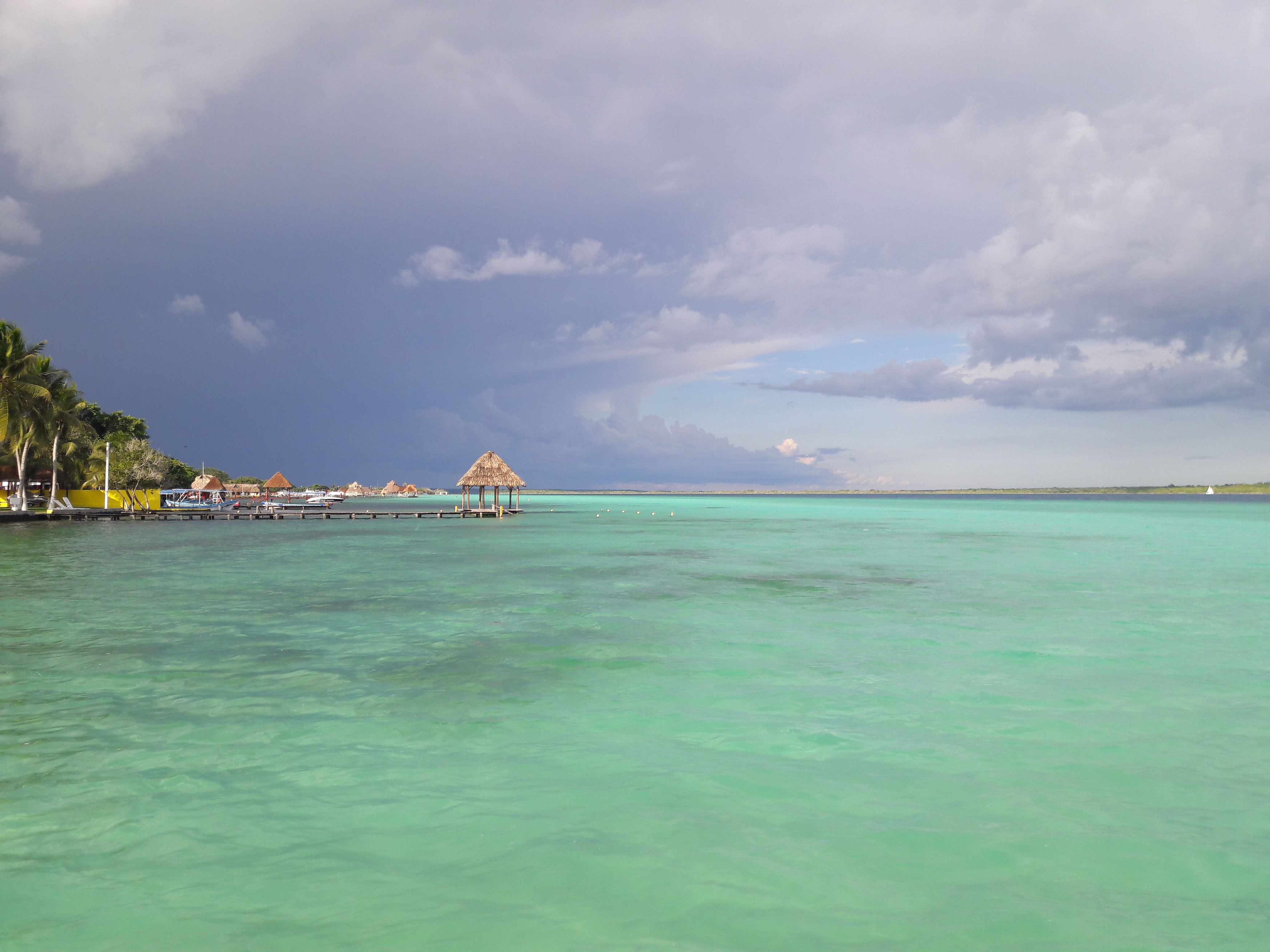 Laguna de Bacalar en la tarde